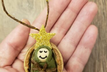 Ornament- într-o nuca